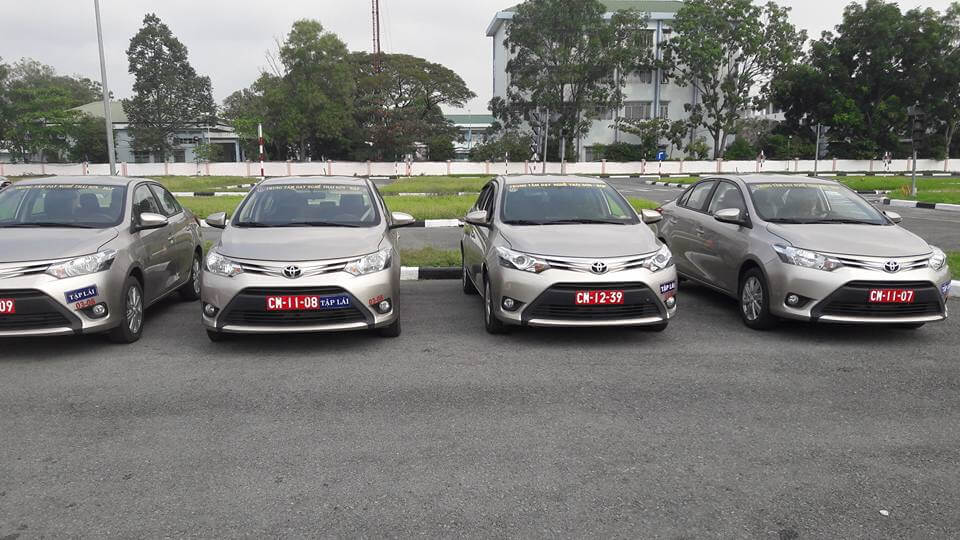 hoc-bang-lai-xe-oto-tai-truong-thai-son