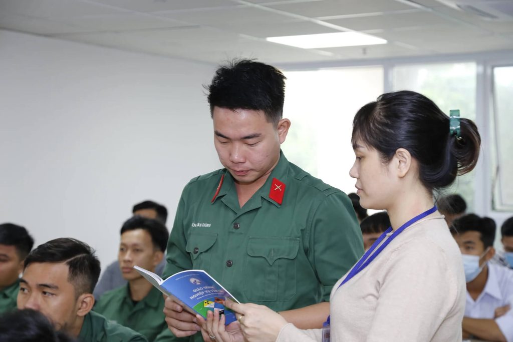 tam-nhin-truong-day-lai-xe-thai-son